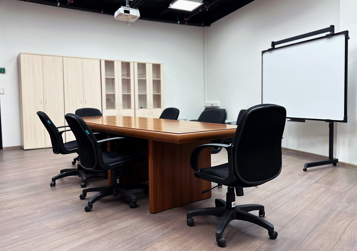 Переговорная комната