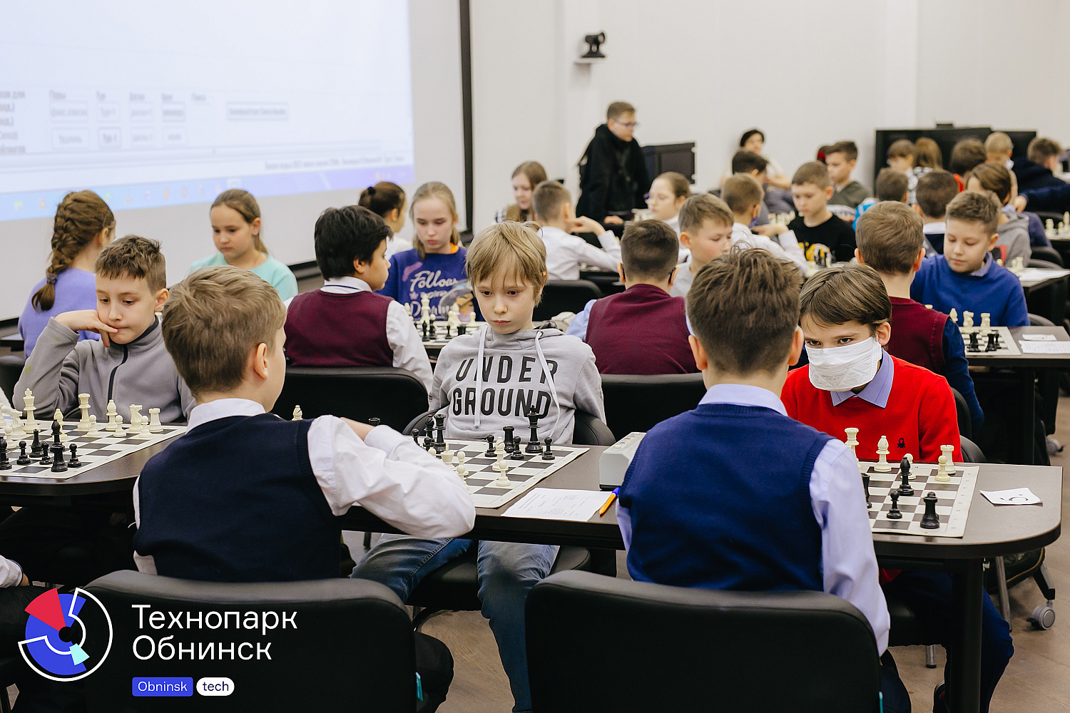 Второй день первенства по шахматам "Белая ладья"